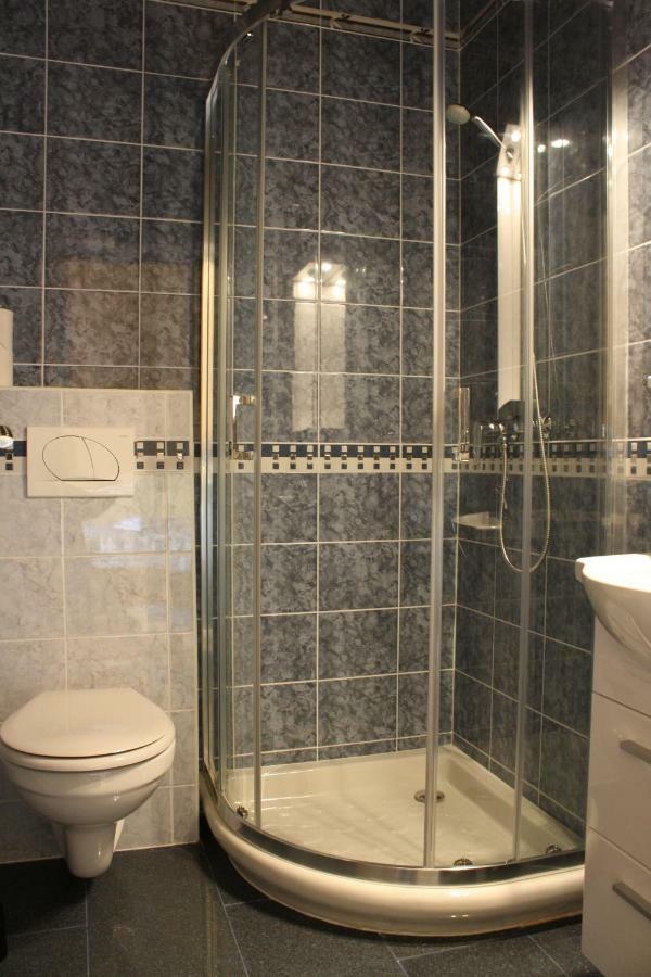 Kedvenc Vendeghaz Hotel Miskolc Ngoại thất bức ảnh