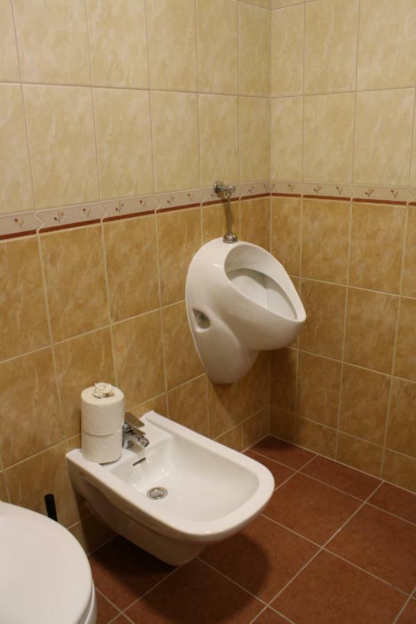 Kedvenc Vendeghaz Hotel Miskolc Ngoại thất bức ảnh