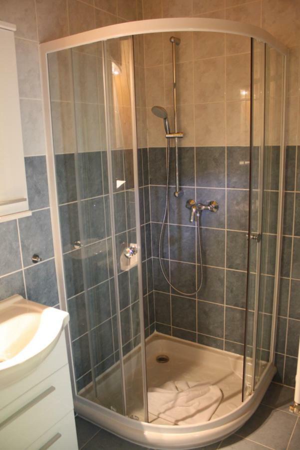 Kedvenc Vendeghaz Hotel Miskolc Ngoại thất bức ảnh