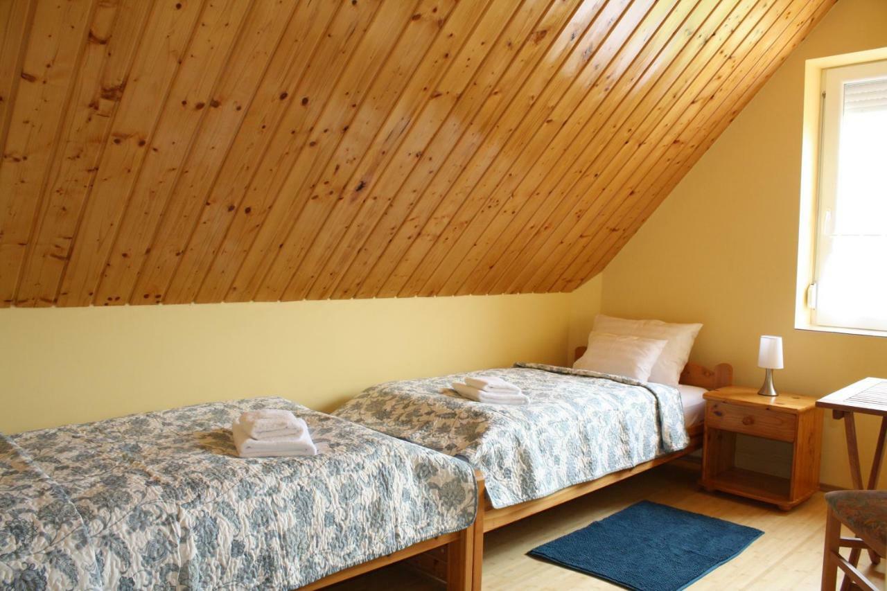 Kedvenc Vendeghaz Hotel Miskolc Ngoại thất bức ảnh